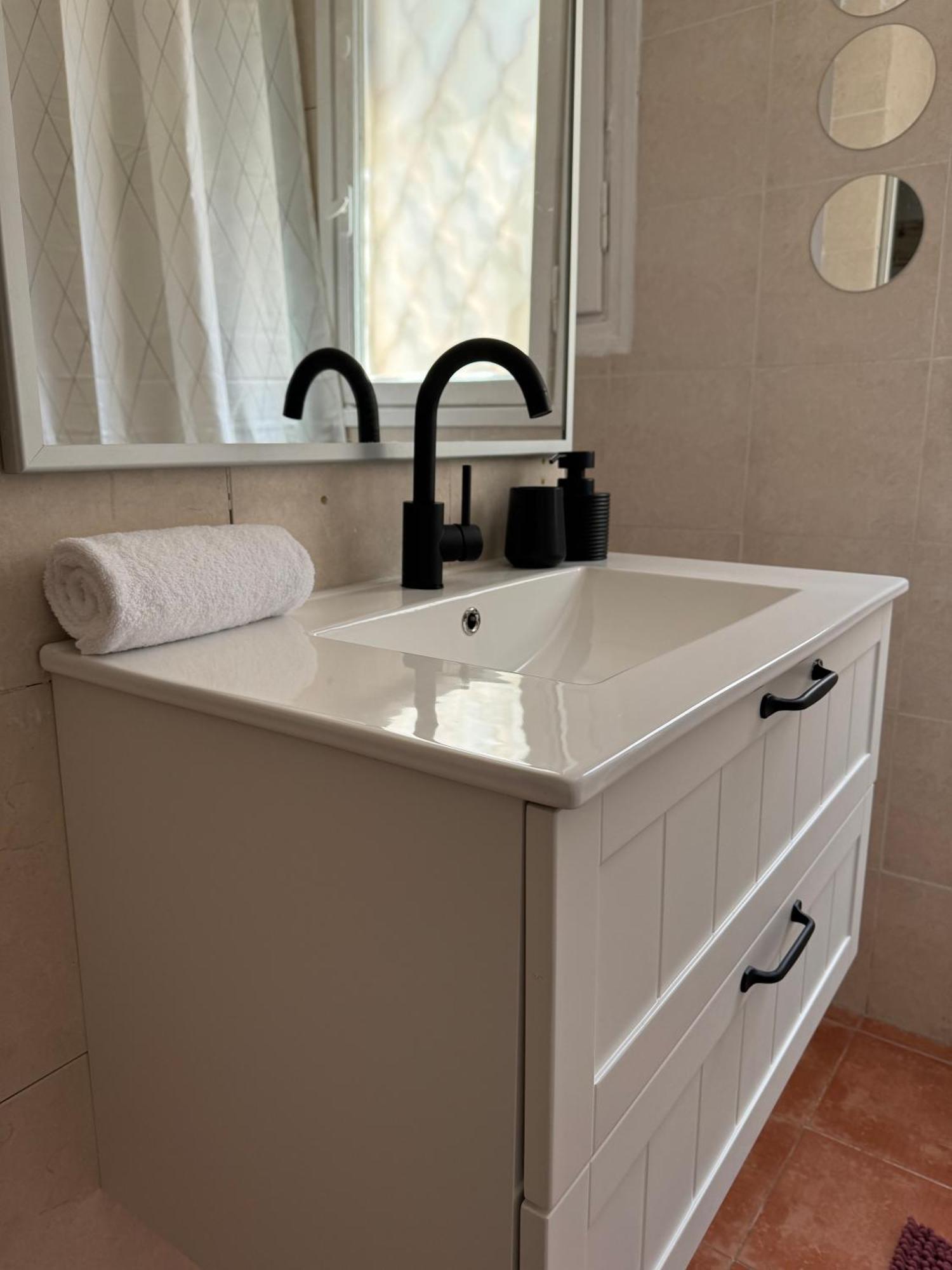 Maze - Perfectly Located Brand New Flats Appartement *